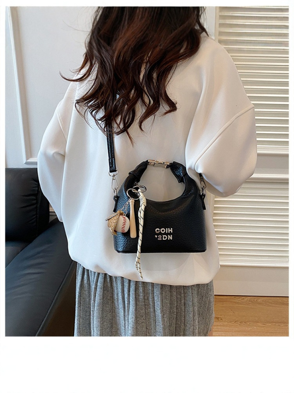 Geantă mică din PU pentru umăr – formă de găleată, căptușeală poliester, închidere cu fermoar