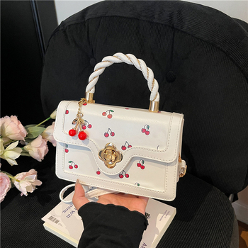 PU crossbody torba, gradski stil, horizontalno kvadratnog oblika, s preklopnim zatvaranjem, unutarnja džep za mobitel