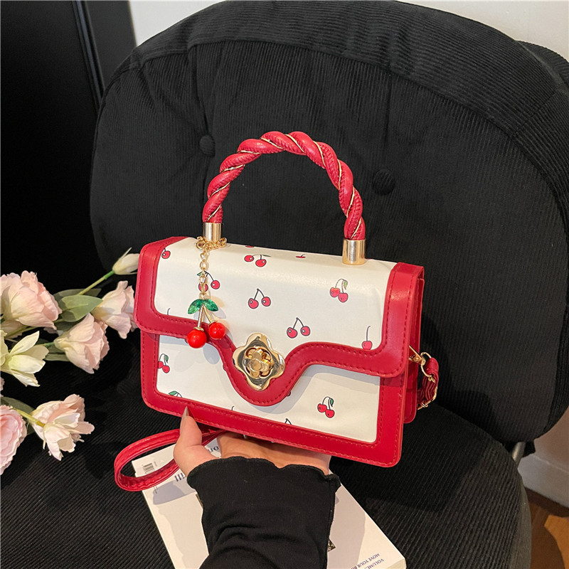 PU crossbody torba, gradski stil, horizontalno kvadratnog oblika, s preklopnim zatvaranjem, unutarnja džep za mobitel