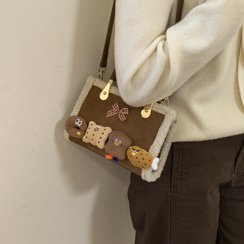 Crossbody torbica color-block od PU, horizontalni kvadratni oblik, zatvaranje zatvaračem