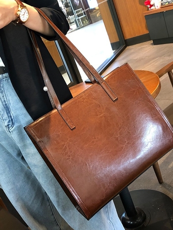 Kožna Tote torba s završnim ulje-vosk premazom, vodoravni četvrtasti oblik, magnetsko zatvaranje, unutarnje odjeljke s džepom na zip, džep za telefon i džep za identifikacijsku karticu