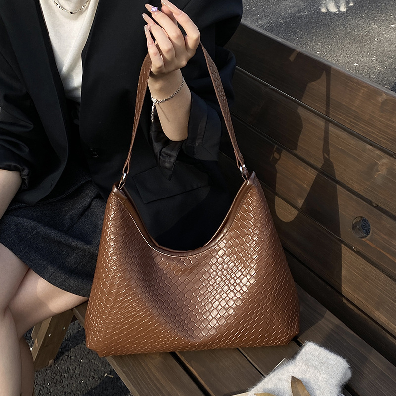 Ženska ramena Tote torba – retro stil, PU koža, vodoravni četvrtasti oblik, magnetsko zatvaranje, unutarnja džep za dokumente