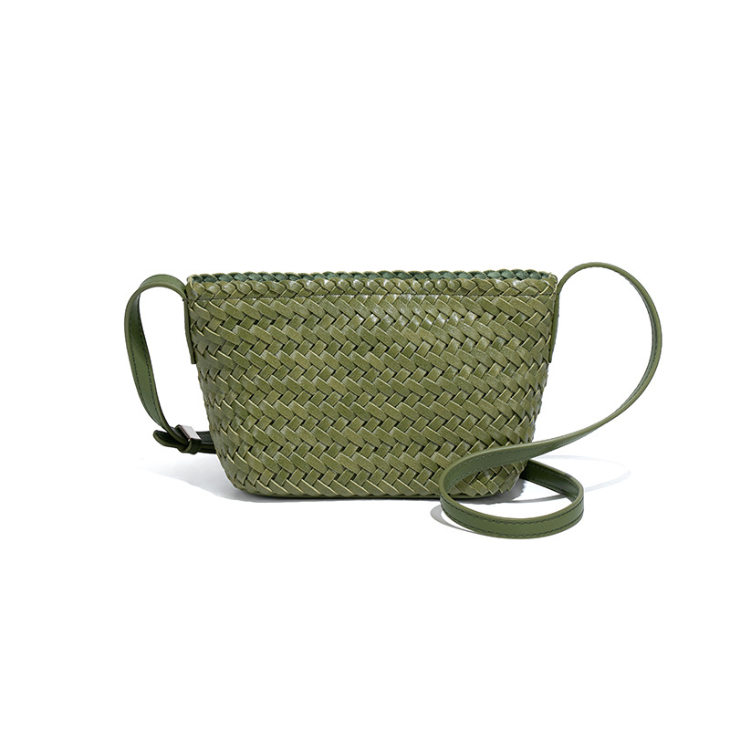 Ženska bucket torba ručno tkana — Materijal: B2536#, Podstava: poliester, Otvaranje: zatvarač, Unutarnje pregrade: pretinac sa zatvaračem, pretinac za telefon, pretinac za dokumente