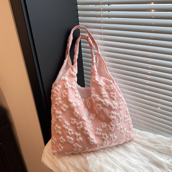 Tote táska virágos csipkével, textil anyag, vízszintes négyzet alakú, cipzár, poliészter bélés