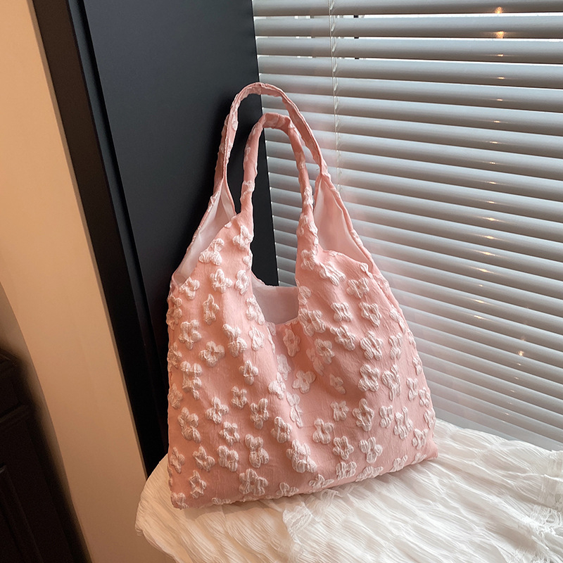 Tote táska virágos csipkével, textil anyag, vízszintes négyzet alakú, cipzár, poliészter bélés