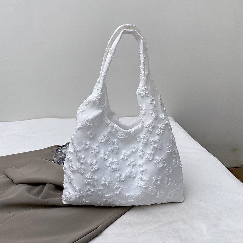 Tote táska virágos csipkével, textil anyag, vízszintes négyzet alakú, cipzár, poliészter bélés