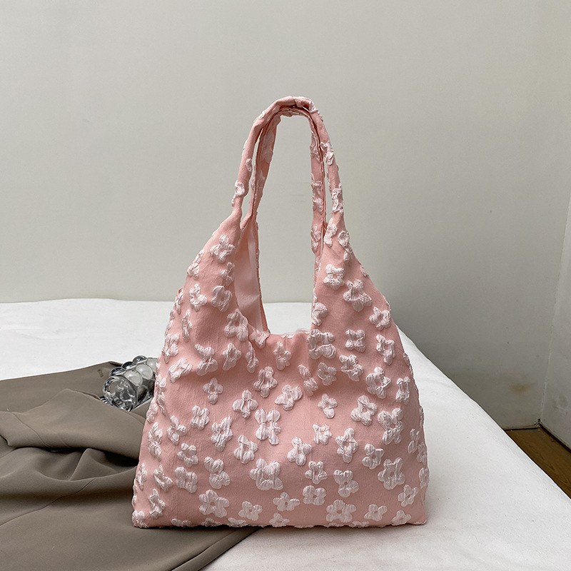 Tote táska virágos csipkével, textil anyag, vízszintes négyzet alakú, cipzár, poliészter bélés