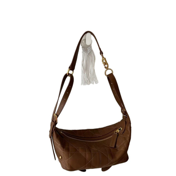 Чанта за рамо от естествена кожа с форма на кнедла, ципово закопчаване и вътрешни джобове, единична презрамка