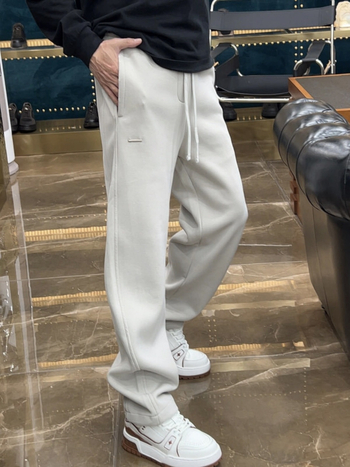 Férfi egyenes szabású hosszú nadrág, középmagas derék, vastagított anyag pamut-kupro keverék, légáteresztő, téli szezonra