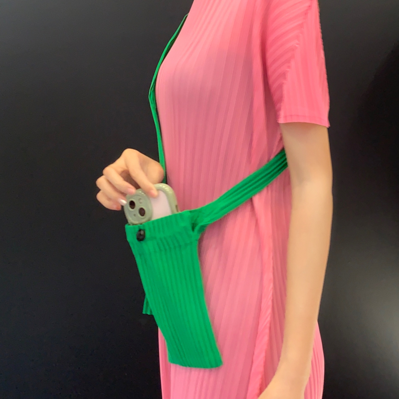 Crossbody torbica za telefon s plisiranim dizajnom, zatvarač, poliester, vertikalni kvadratni oblik