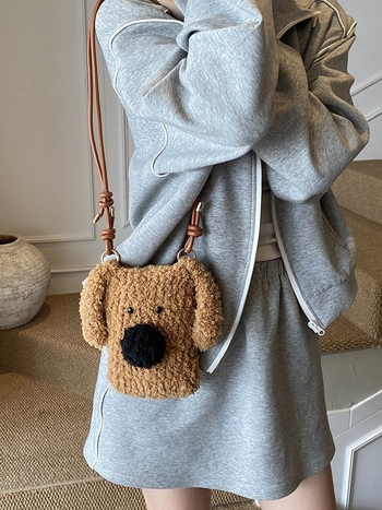 Чанта от плюш в стил градска простота, вертикална квадратна форма, вътрешен джоб за мобилен телефон, една презрамка