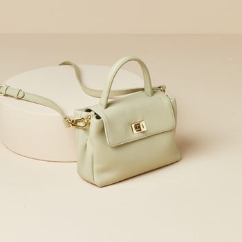 Kožna torbica za crossbody za mobitel, retro zaključavanje tipa latch, prvi sloj goveđe kože, horizontalni kvadratni oblik