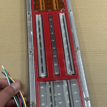 LED stražnje svjetlo za kamion 24V – vodootporno, otporno na udarce, svjetlo za skretanje i kočenje, 5000 lm