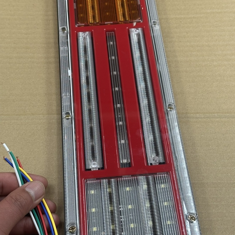 LED stražnje svjetlo za kamion 24V – vodootporno, otporno na udarce, svjetlo za skretanje i kočenje, 5000 lm