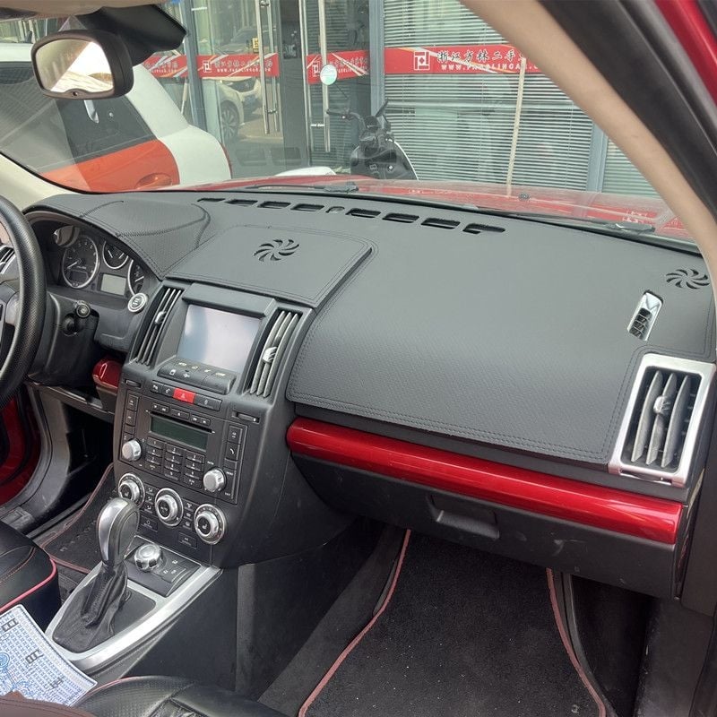 Слънцезащитна подложка за централната конзола на Land Rover Freelander 2 — Материал: Друг; Печат на лого: Да; Авторизиран частен бранд: Да