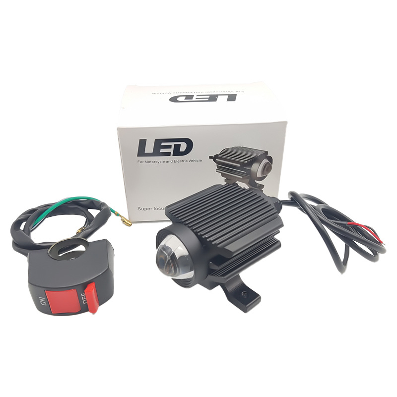 Motociklistički LED reflektor s poklopcem, aluminijsko kućište, 12W, 9-80V, model YL-5655, univerzalna kompatibilnost