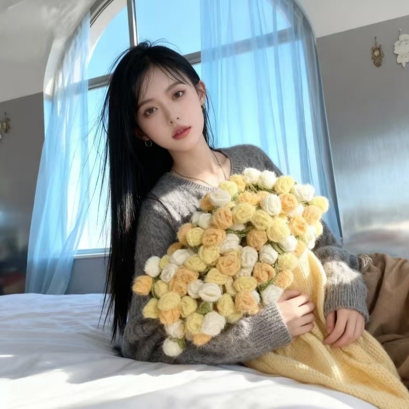 Έτοιμη κουβέρτα με μοτίβο ροζ διαβαθμίσεων και τριαντάφυλλα; κατάλληλη για άνοιξη και φθινόπωρο; μοτίβο: φυτά και λουλούδια; συρρίκνωση 2–3%; σταθερότητα χρωμάτων μέτρια