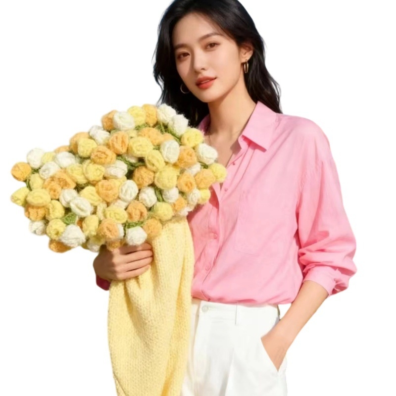 Έτοιμη κουβέρτα με μοτίβο ροζ διαβαθμίσεων και τριαντάφυλλα; κατάλληλη για άνοιξη και φθινόπωρο; μοτίβο: φυτά και λουλούδια; συρρίκνωση 2–3%; σταθερότητα χρωμάτων μέτρια