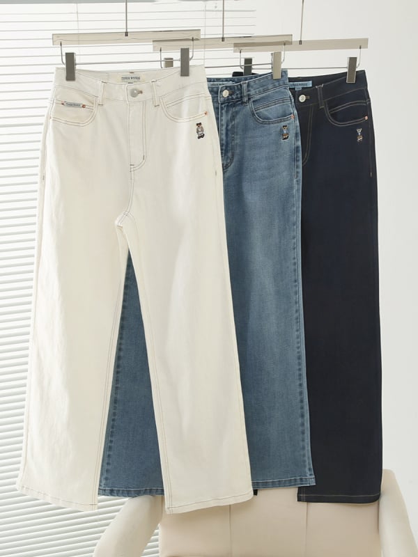 Traperice ravnog kroja, srednji porast, pamuk-denim 80–90%, vez i zatvarač