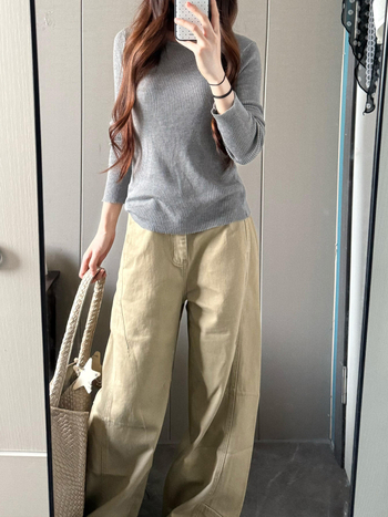 Ženske traperice krojem sablje, široke nogavice, niski struk, denim, jesen 2025