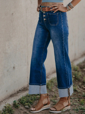 Traperice od džinsa, ravne nogavice, srednji pojas, istrošeni vintage retro stil, 70-80% pamuka, poliester <30%, jesen 2025