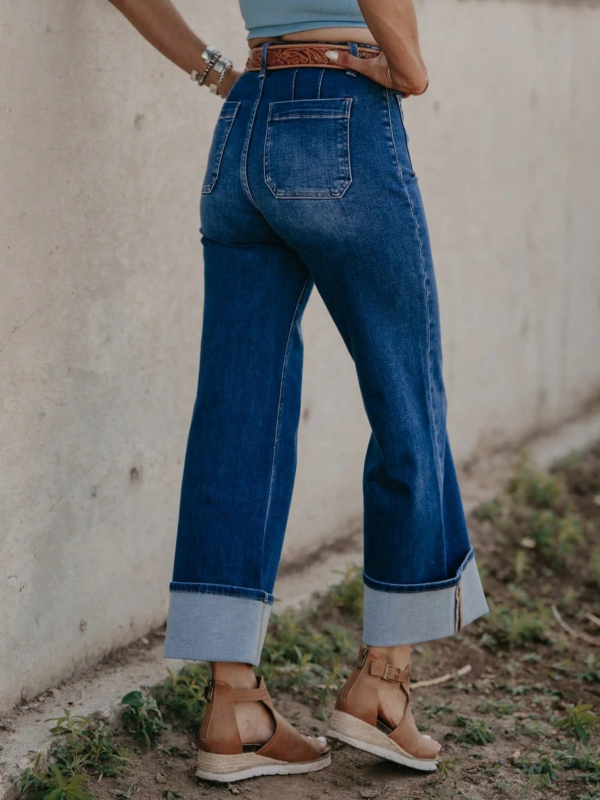 Traperice od džinsa, ravne nogavice, srednji pojas, istrošeni vintage retro stil, 70-80% pamuka, poliester <30%, jesen 2025