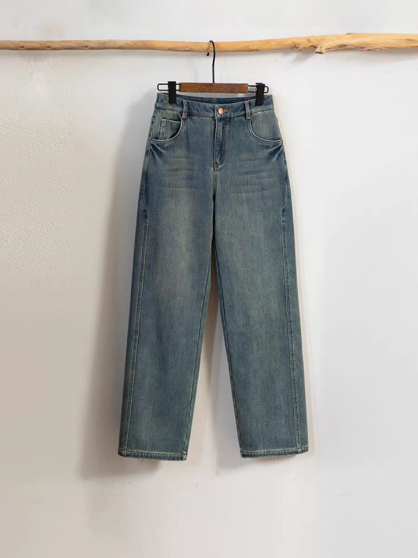 Ženske traperice s flis podstavom, visokim strukom, ravnim krojem, debeli denim – pamuk-poliester smjesa (70-80% pamuk, <30% poliestera)