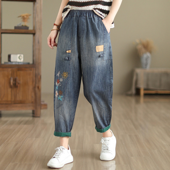 Ženske traperice u korejskom stilu s izvezenim cvijećem, srednje visokim strukom, straight kroj, do gležnja, 70–80% pamuka