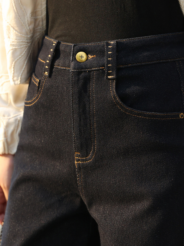 Ženske farmerke, pamuk-stretch denim, široke krojeve, veluru podstava, srednji pojas