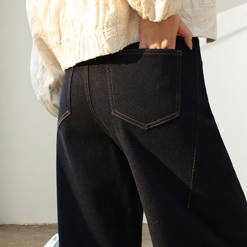 Ženske farmerke, pamuk-stretch denim, široke krojeve, veluru podstava, srednji pojas