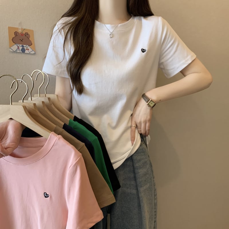 Ženski T‑shirt s kratkim rukavima u korejskom stilu sa izvezenim srcem, jednobojan, okrugli izrez, uski kroj
