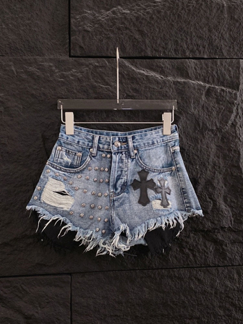 Džins šorc s niskim strukom, ravni kroj, crinkle tekstura, bez elastana, proljeće 2026