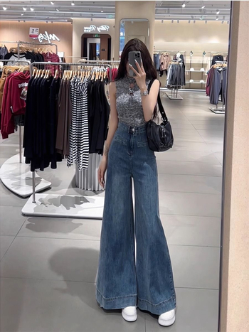 Denim hlače širokih nogavica, visokog struka; mješavina pamuka i poliestera 50–70% pamuk, 30–50% poliester; tretman bez glačanja; ljetni model 2024; street hipster stil