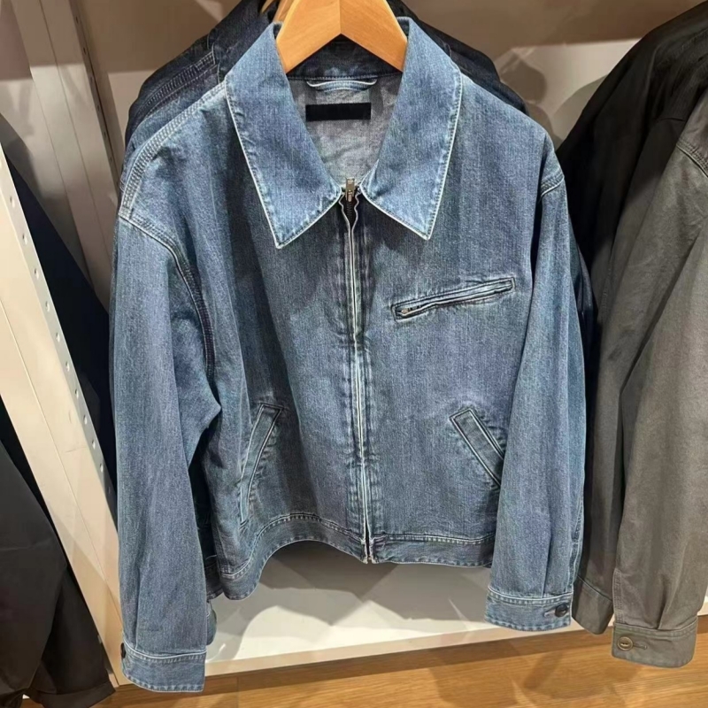 Corduroy jakna s krznom od kunića, kapuljača, rever ovratnik, uski kroj, dugi rukavi