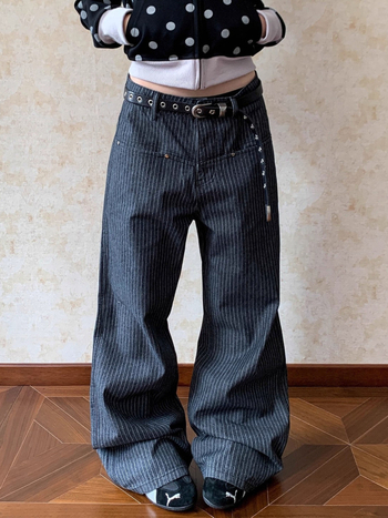 Američke retro džins s vertikalnim prugama, visokim strukom, straight kroj, denim s 50–70% pamuk i 30–50% poliester, ulični stil