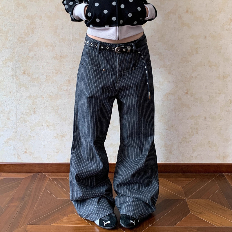 Američke retro džins s vertikalnim prugama, visokim strukom, straight kroj, denim s 50–70% pamuk i 30–50% poliester, ulični stil