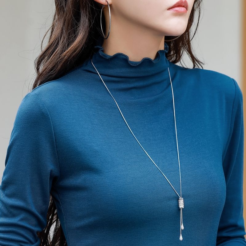 Slim-fit T-shirt s polu-visokom ovratnikom, dugim rukavima, pamuk-elastan smjesa, jednobojan, japansko-korejski leisure stil.