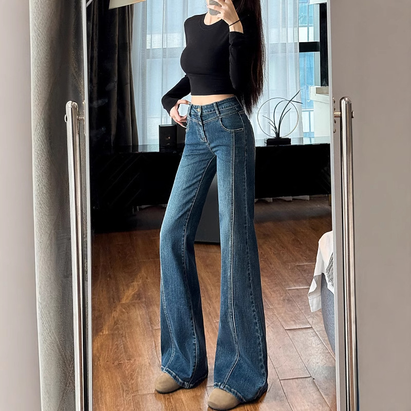 Ženske traperice, retro stil, visok pas, kratka dužina, blago široke nogavice, denim 80-90% spandex