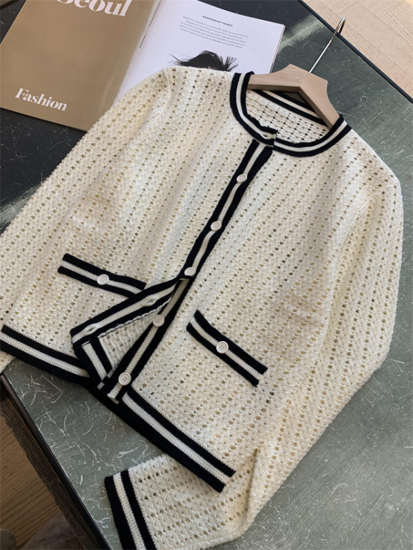 Hollow-knit kardigan s okruglim izrezom, dugi rukavi, mješavina najlona i ovčje vune, minimalistički japansko-korejski ležerni stil, duljina 50–65 cm, prednja plakata s višestrukim kopčama