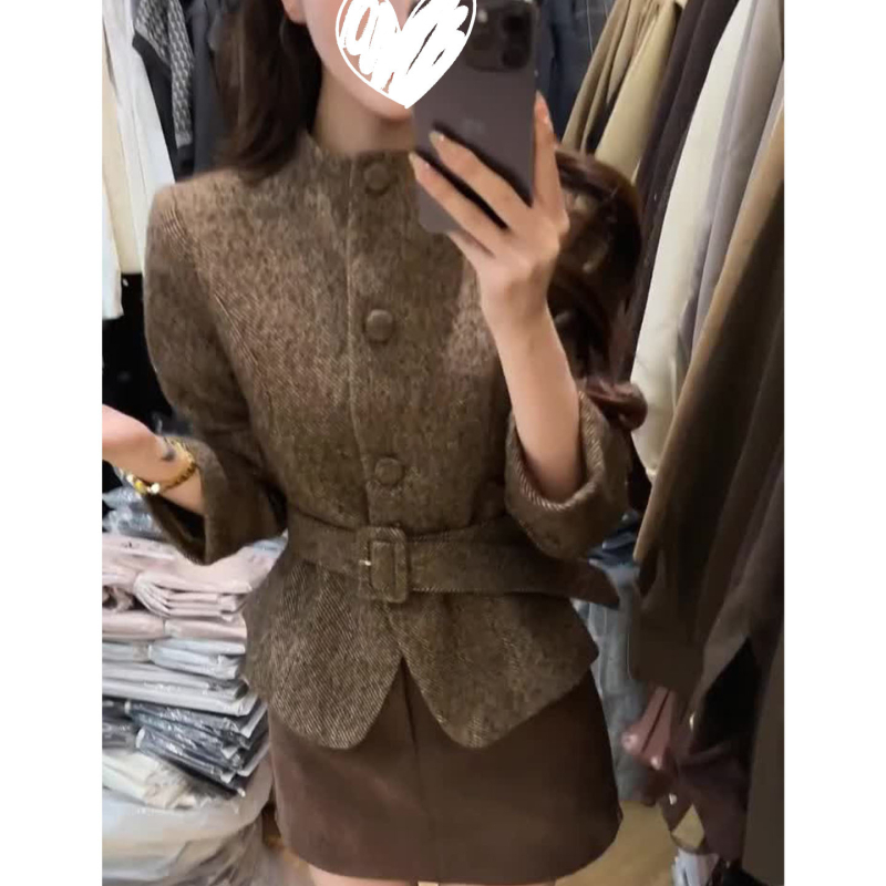 Ženska vintage jakna s uskim strukom i kapuljom, duge rukave, okrugli ovratnik, patchwork dizajn – jesen 2025