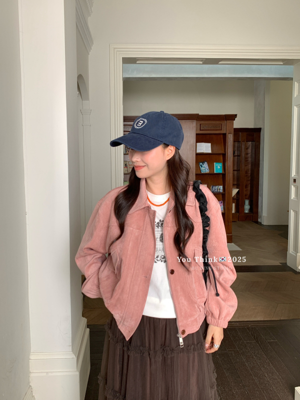 Nothing nubuk jakna s 3D uzorkom, zip, polo ovratnik, minimalistički stil