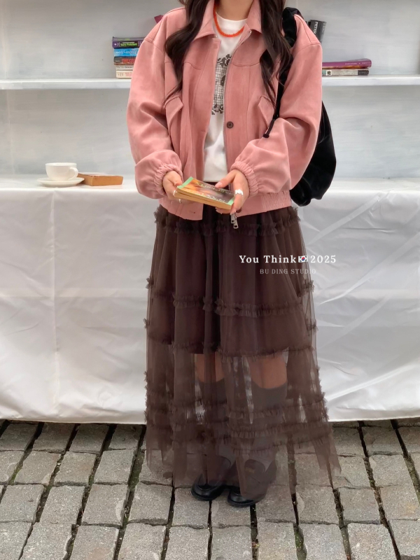 Nothing nubuk jakna s 3D uzorkom, zip, polo ovratnik, minimalistički stil
