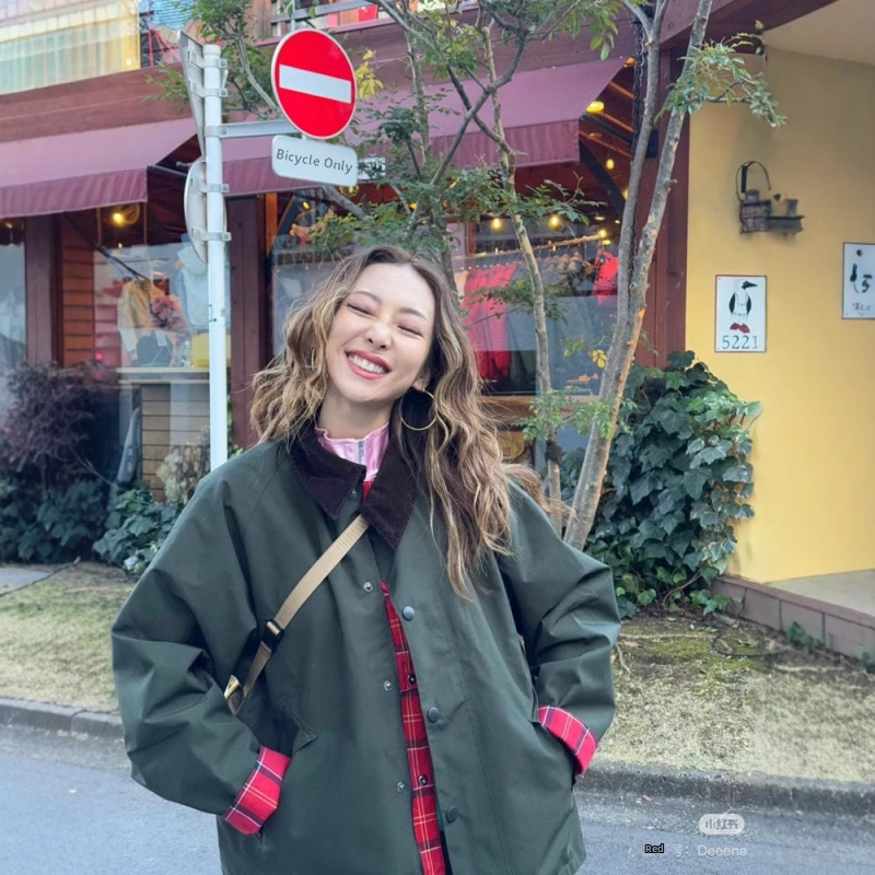 Obojstranná károvaná bavlnená bunda so zipsom, voľný strih