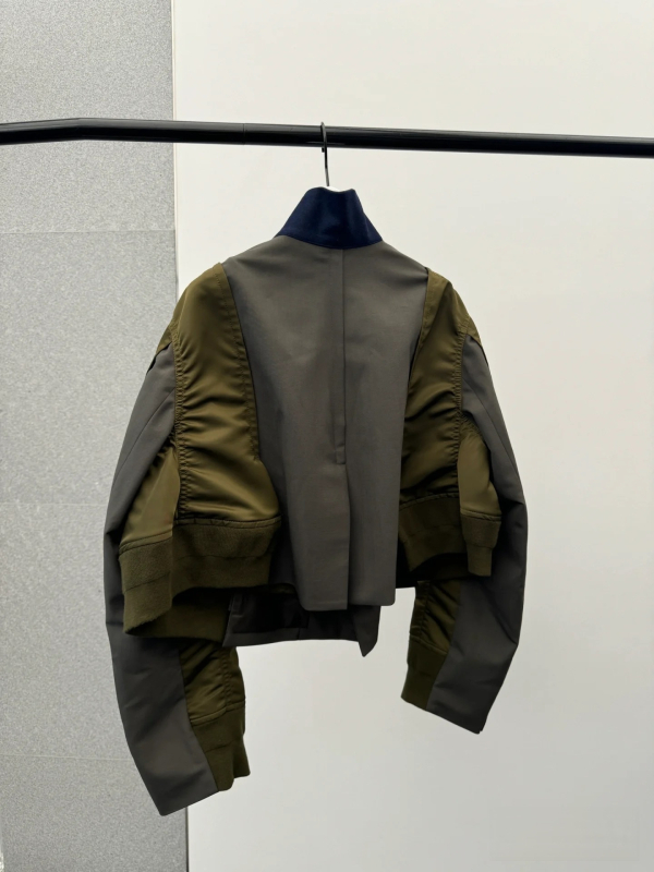 Dámske krátke sako s farebným blokovaním a panelmi, bavlna, golier s reverom, dlhé rukávy, jeseň 2024