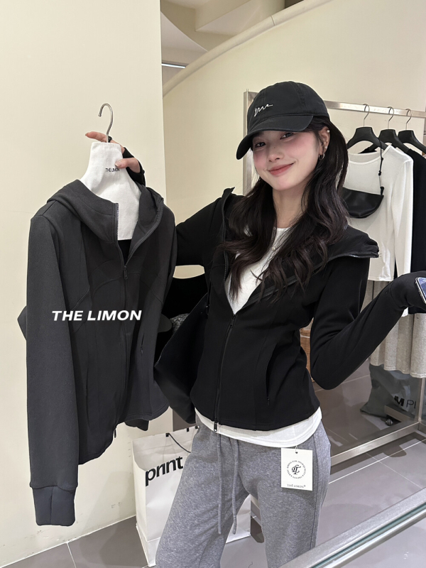 Jakna, slim-fit kroj, počesan fleece, kapuljača sa zipom, dugi rukavi, minimalistički stil