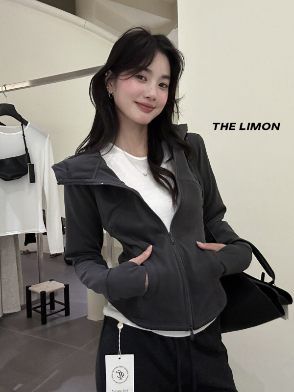 Jakna, slim-fit kroj, počesan fleece, kapuljača sa zipom, dugi rukavi, minimalistički stil