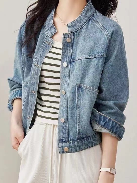 Dámska krátka rifľová bunda, stojací golier, dlhé rukávy, voľný strih, dĺžka 40–50 cm, bavlna 95%+