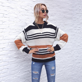 Prugasti akrilni pulover, okruglog izreza, dugi rukavi, obične dužine, ležerni gradski stil