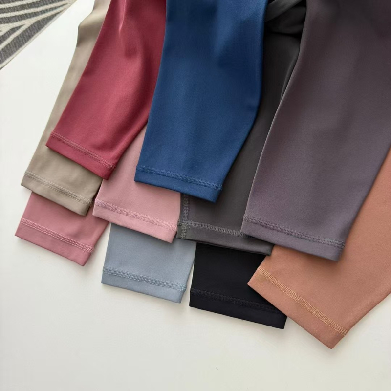 Najlon leggings za jogu s geometrijskim uzorkom, kratka dužina, uski kroj, podižu stražnjicu
