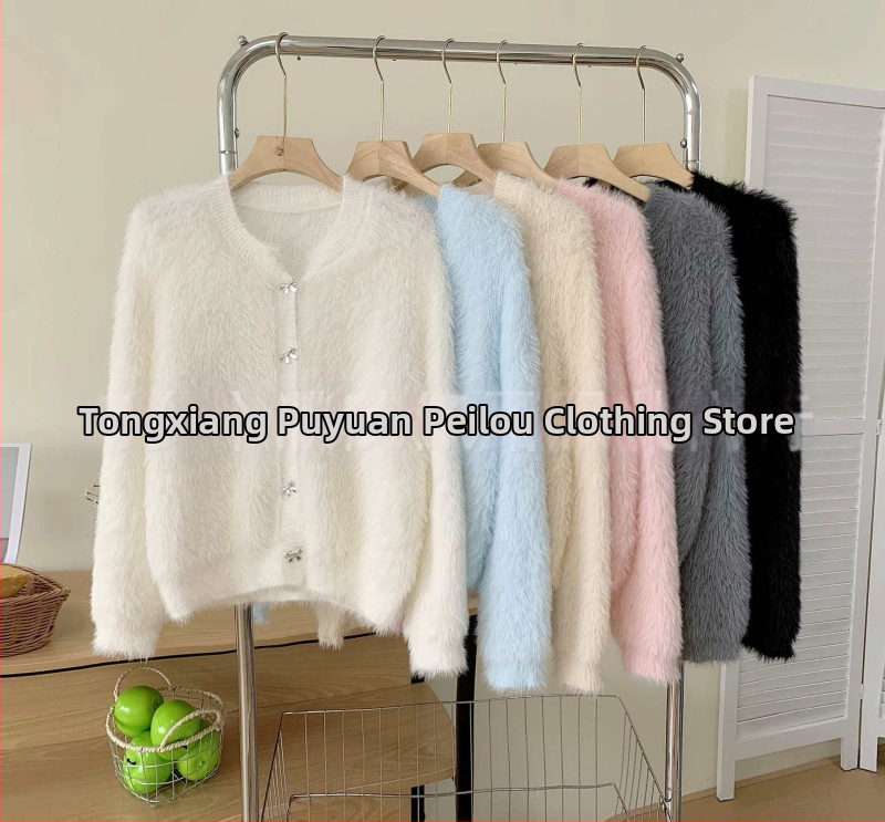 Cardigan imitált Mink velúrral, hosszú ujjú, környakú, egy sor gombbal